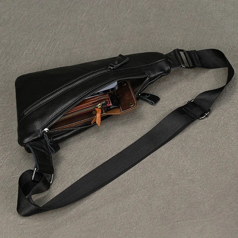 Sac Poitrine Homme en Cuir — Valentin