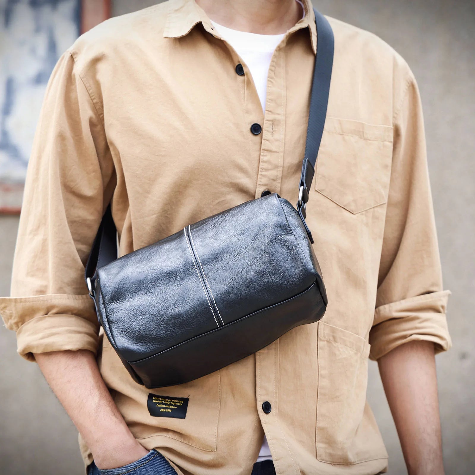 Sac Bandoulière Homme Cuir Compact | Léger et Élégant Noir / Cuir Véritable