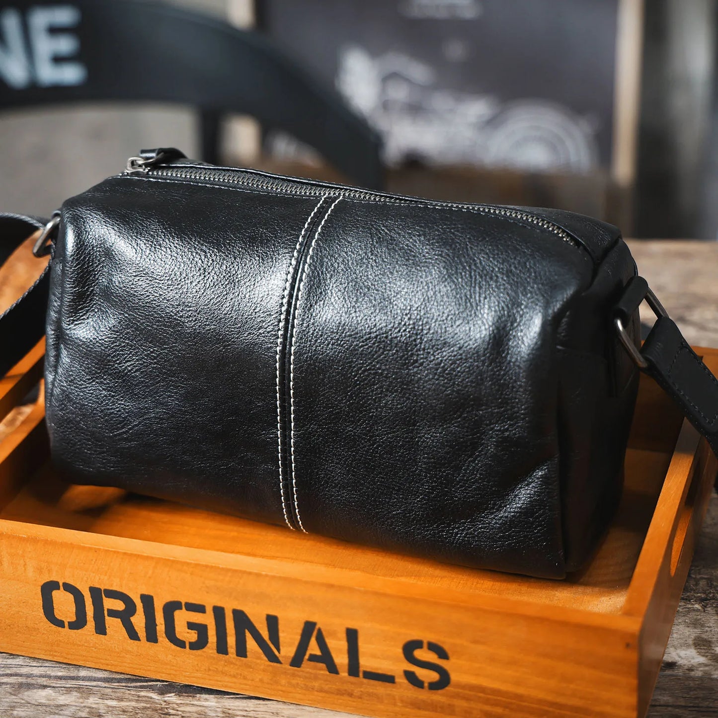 Sac Bandoulière Homme Cuir Compact | Léger et Élégant Noir / Cuir Véritable