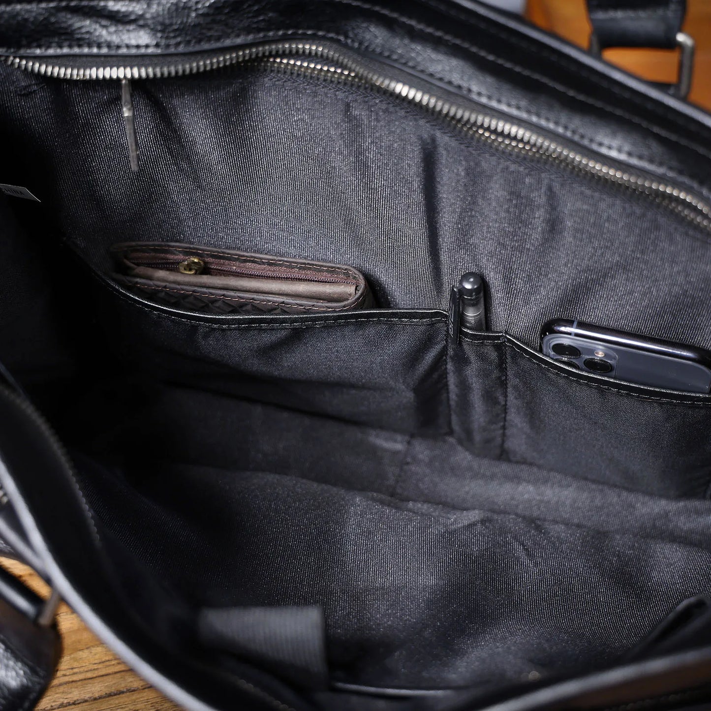 Sac Cabas Homme Cuir Nolan | Sac Travail Homme Élégant Noir / Cuir de Vache
