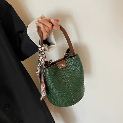 Sac Cuir Seau Esme | Élégance Tressée & Style en Tendance Sac Cuir Femme