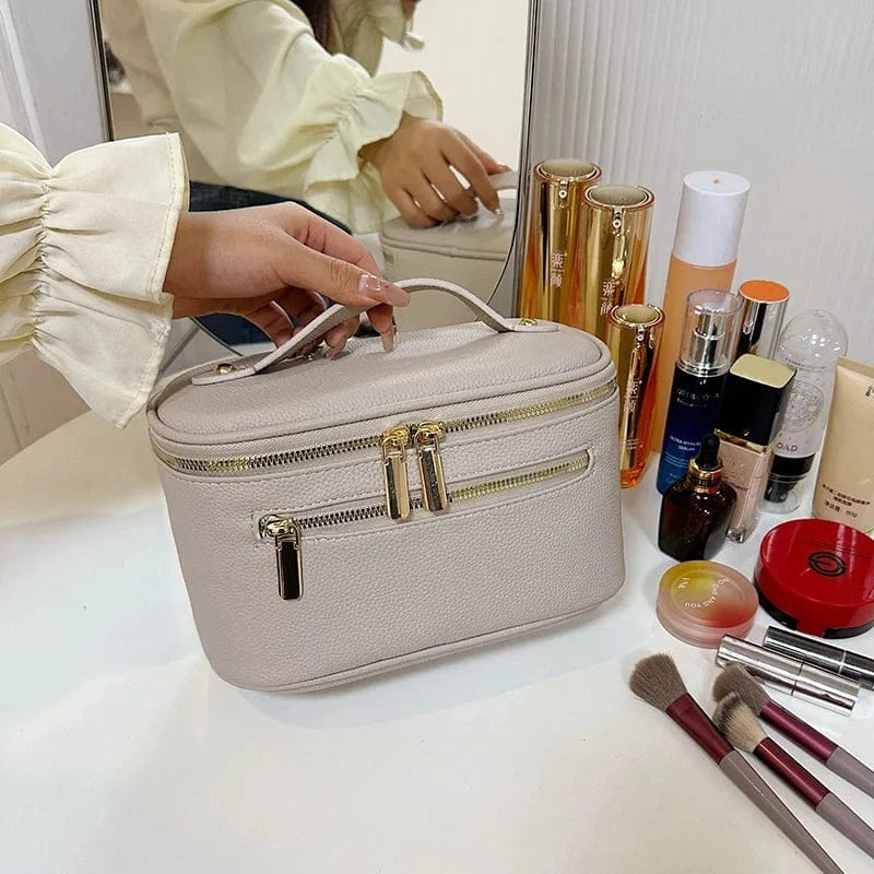 Trousse De Toilette Femme Tendance La Casa Du Cuir trousse-de-toilette-femme-tendance-la-casa-du-cuir